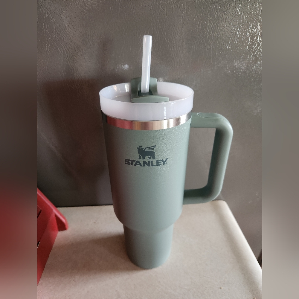 Stanley Green Tumbler with Handle